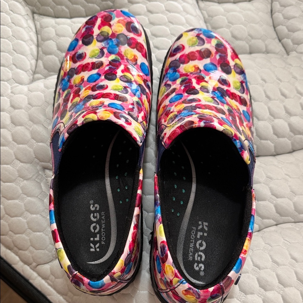 Klogs Women’s Multicolor Polka Dot Slippers